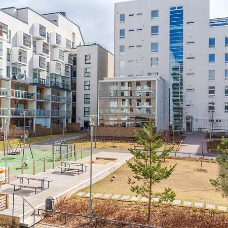 Iso Aurinkoinen Parveke Ja Hyvaet Yhteydet Διαμέρισμα Ελσίνκι Εξωτερικό φωτογραφία